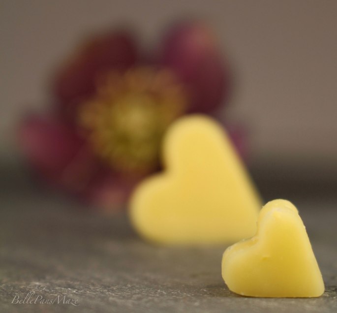 cheddar-cheese-heart-flower-slate_1547